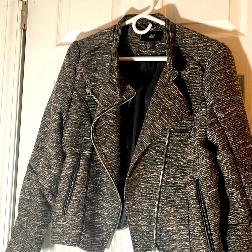 H&M Tweed like cropped blazer/jacket. Size 12 size fits like 8-10